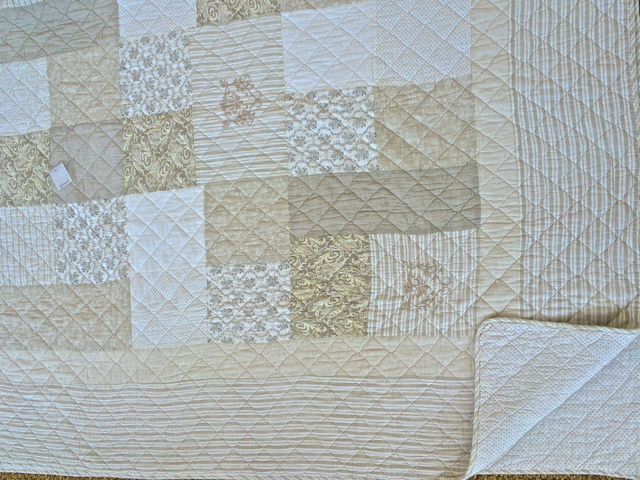 BEIGE PATCHWORK QUILT
