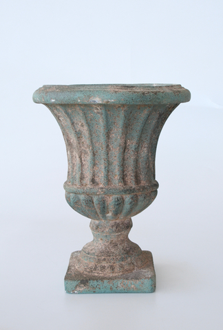 Med. Fluted Garden Pot