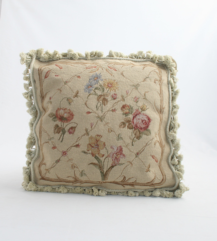 P Point Roses Cushion Cover
