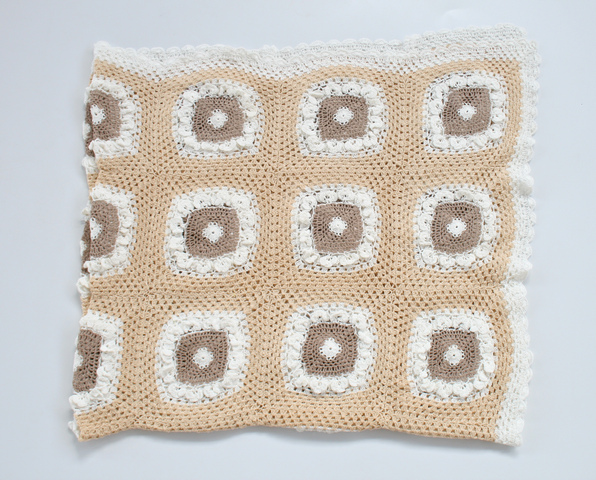 BEIGE WHITE AND FAWN CROCHET THROW 125X150CM