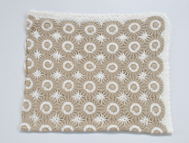 BEIGE AND WHITE CIRCLE CROCHET THROW  125X150CM