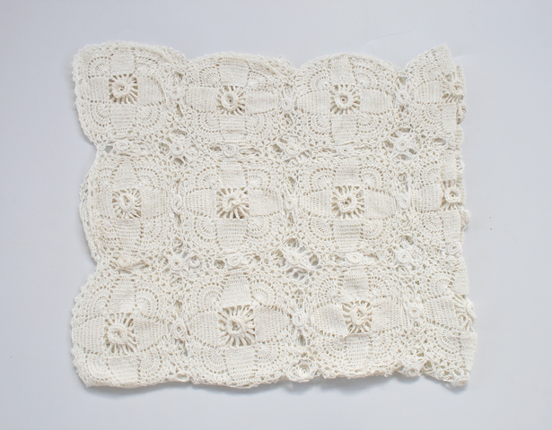 Cream Flower Crochet Throw