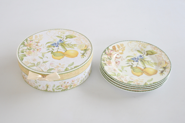 Lemon Design Cake Plates