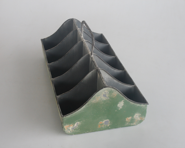 10 DIVISION HERB BOX  23X50X25CM