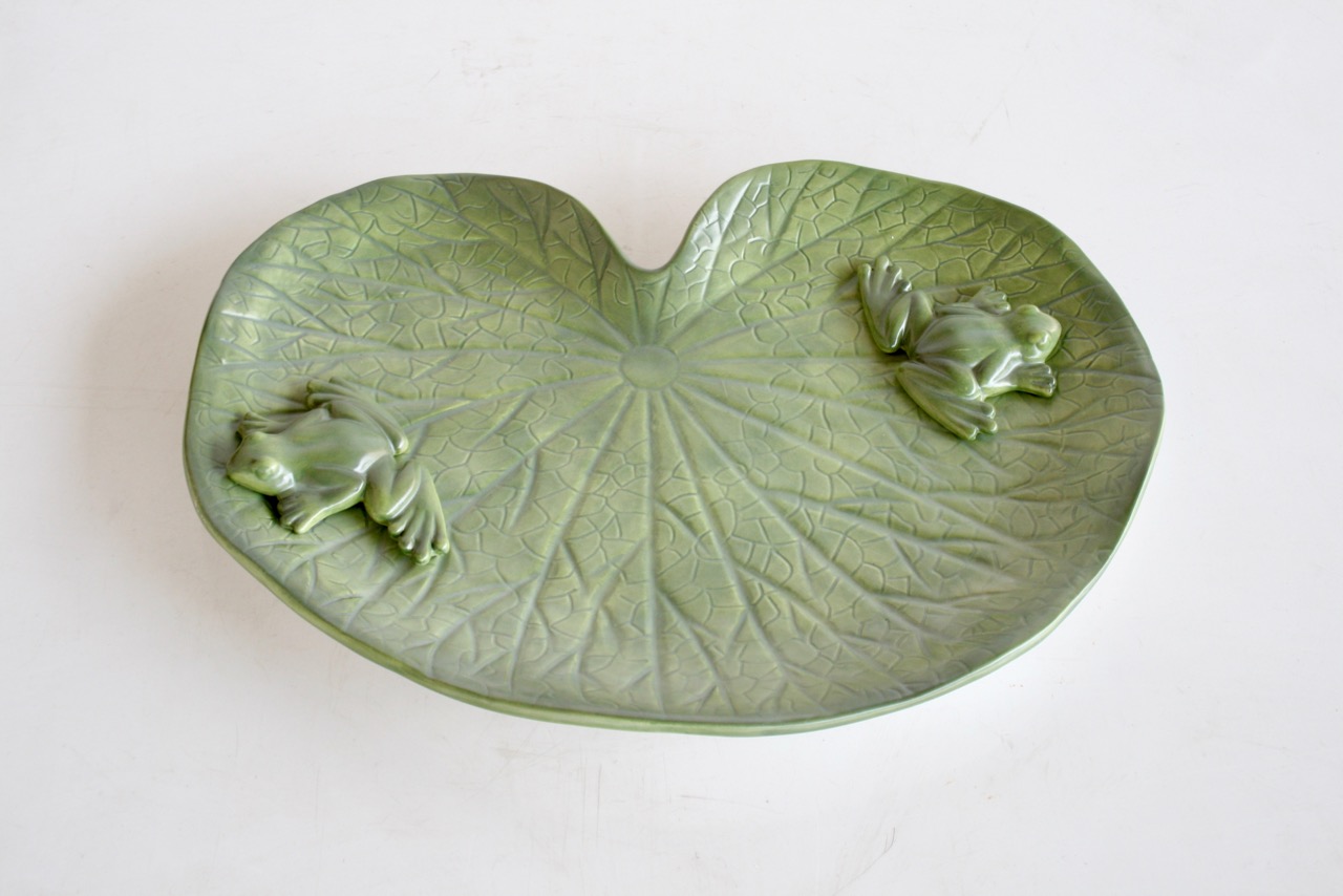Lotus Plate With Frogs