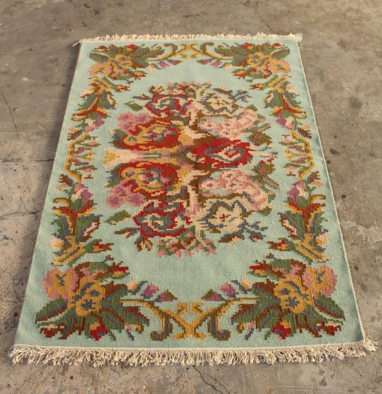 Wool & Cotton Multi-Flor Floral Rug