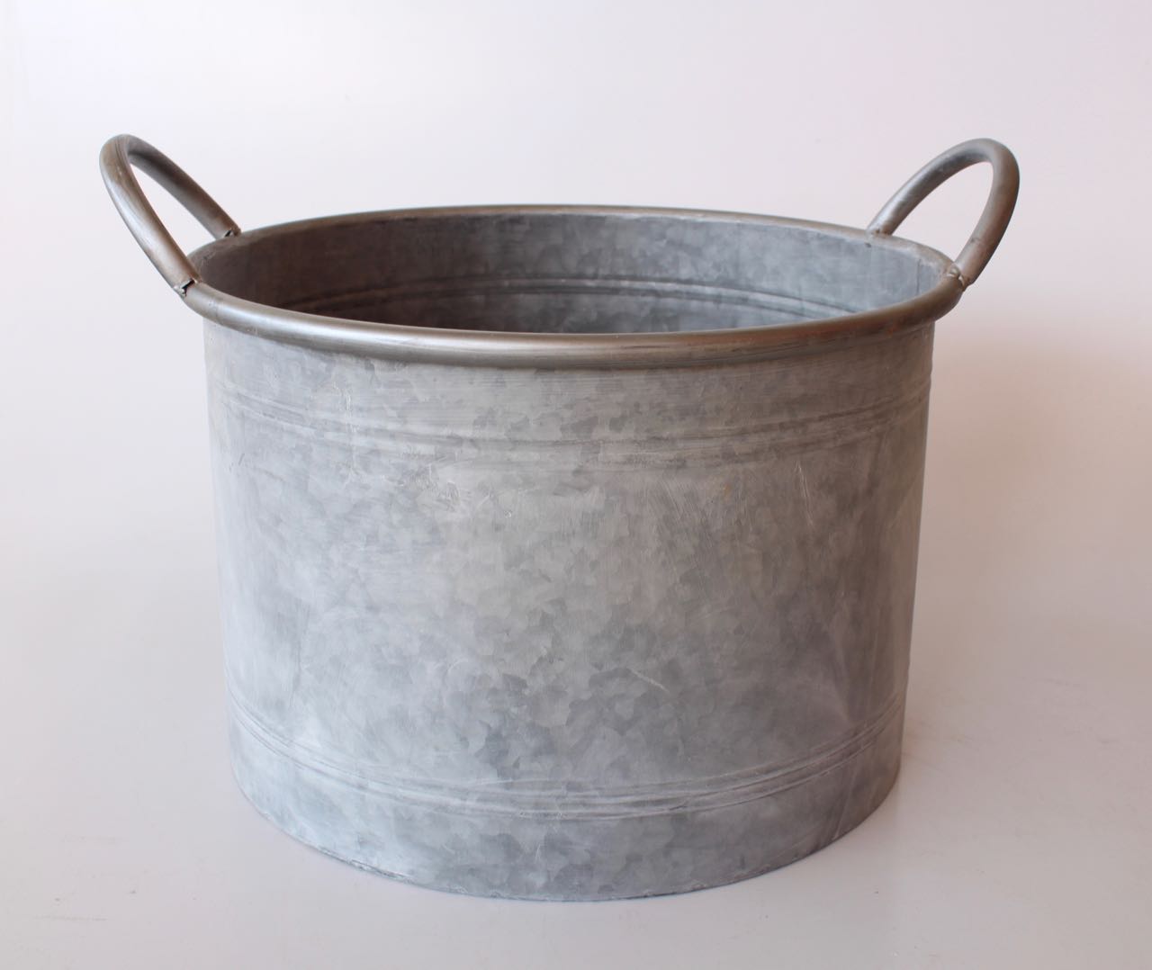 Set Of 3 Round Metal Planters With Handles