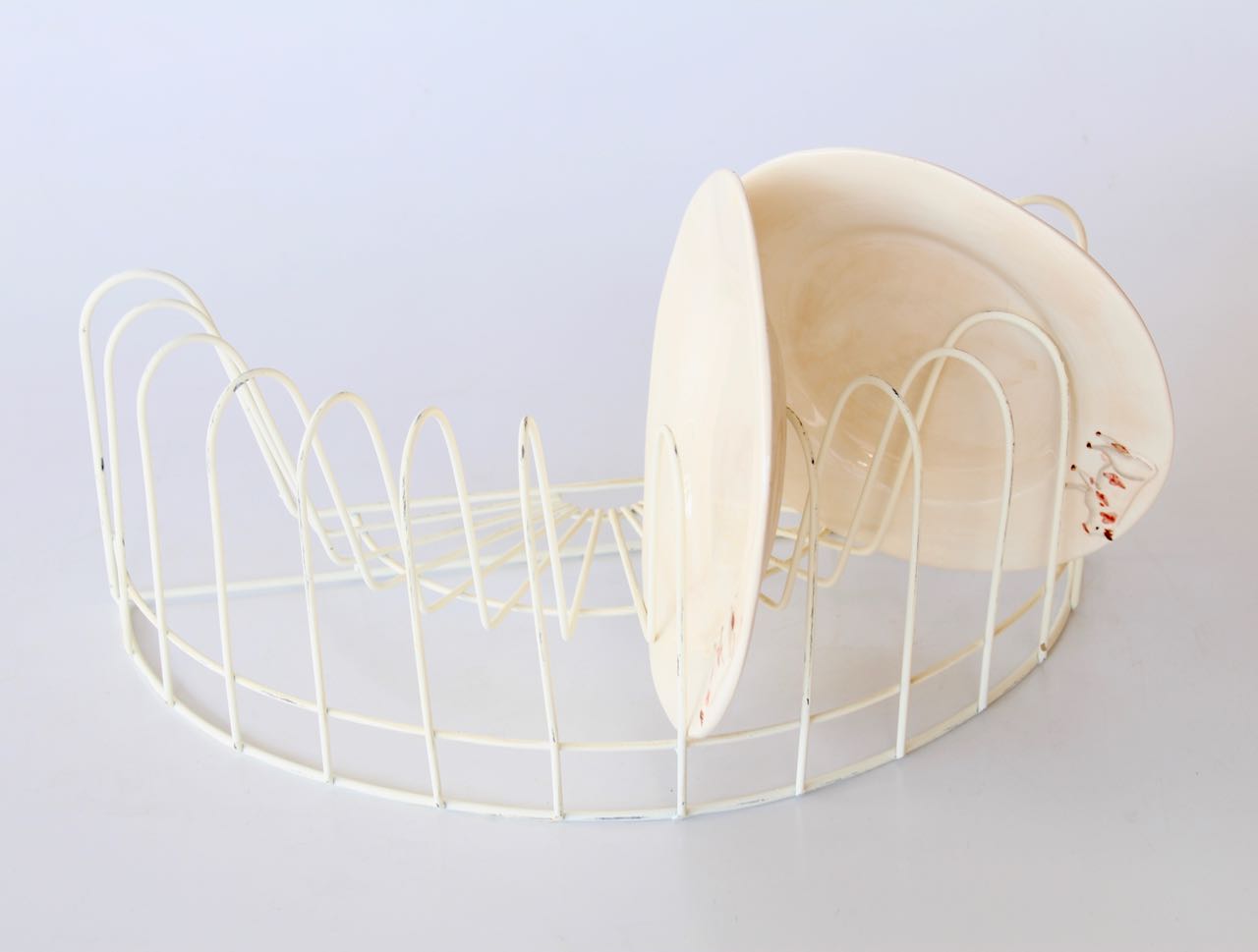 Half Moon Metal Plate Stand