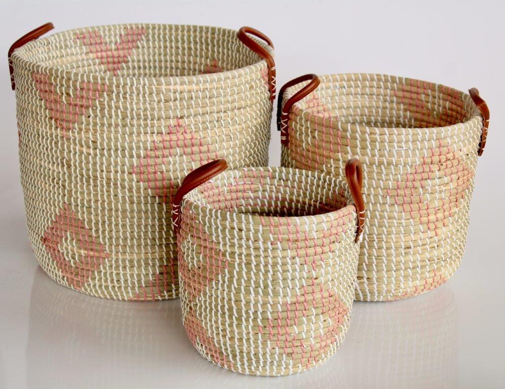 Set Of 3 Round Natural Seagrass & Pink Baskets