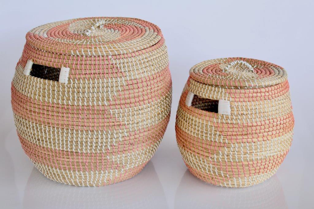 Set Of 2 Round Natural Seagrass & Pink Baskets With Lids