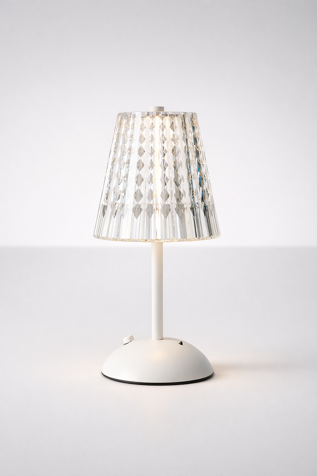 Led White Lamp Base Clear Shade