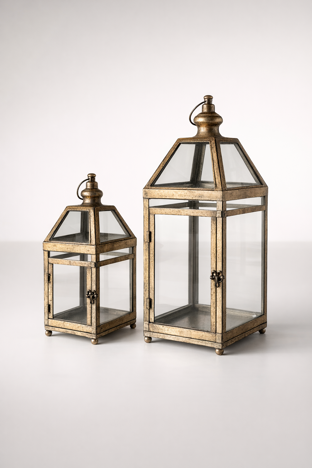 Set Of 2 Metal Lanterns With Glass