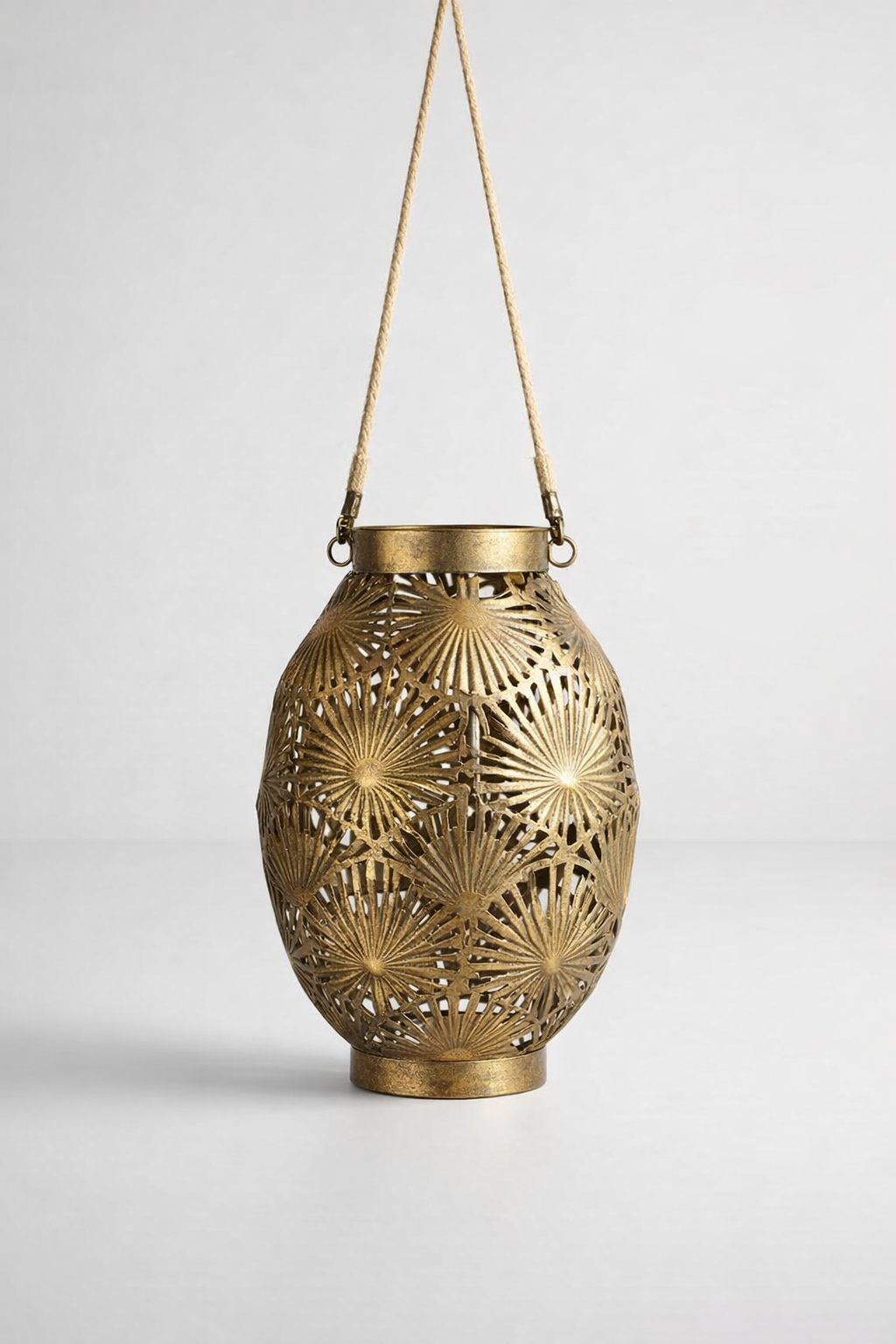 Medium Gold Palm Leaf Candle Holder