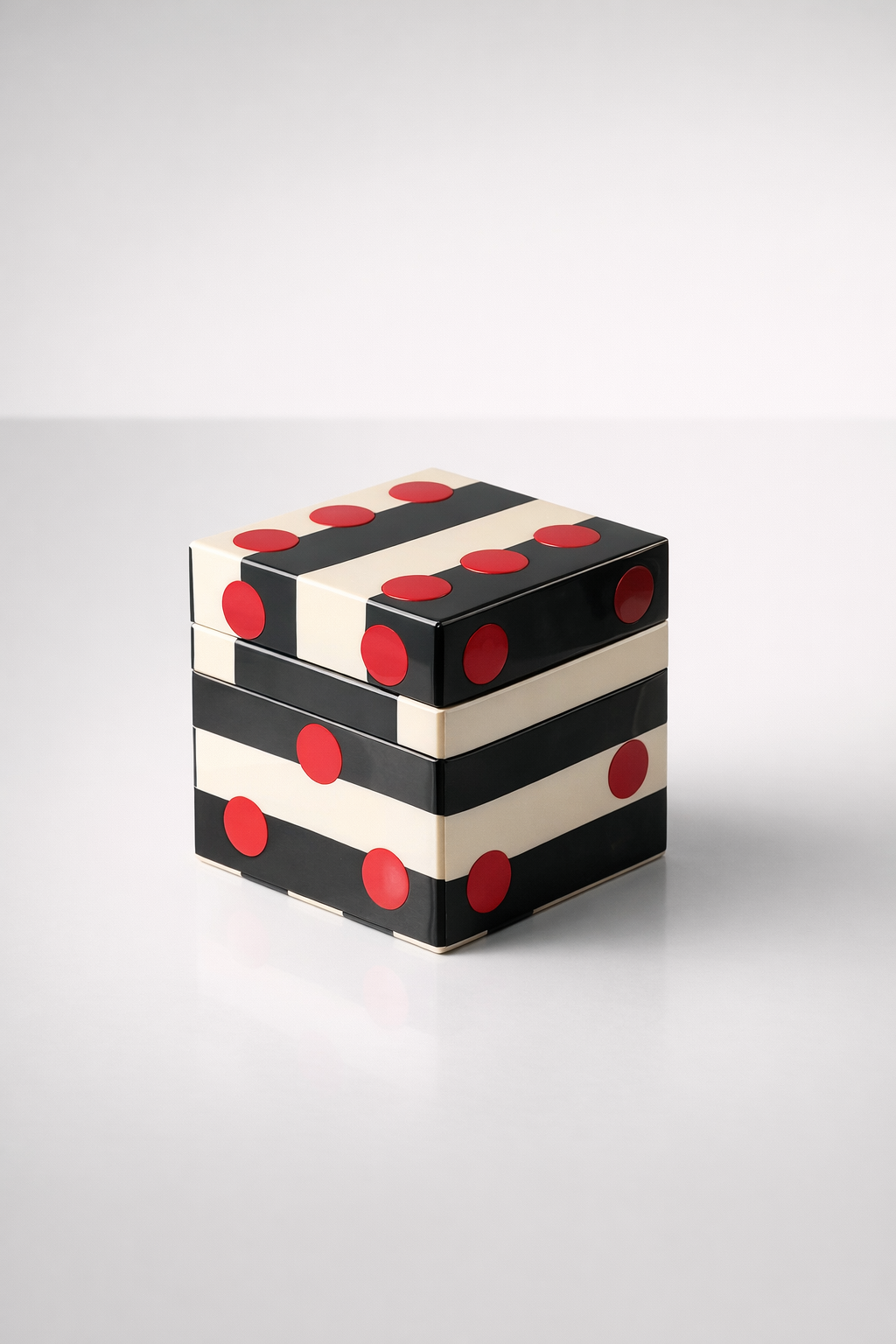 Black, White & Red Box With 5 Dice