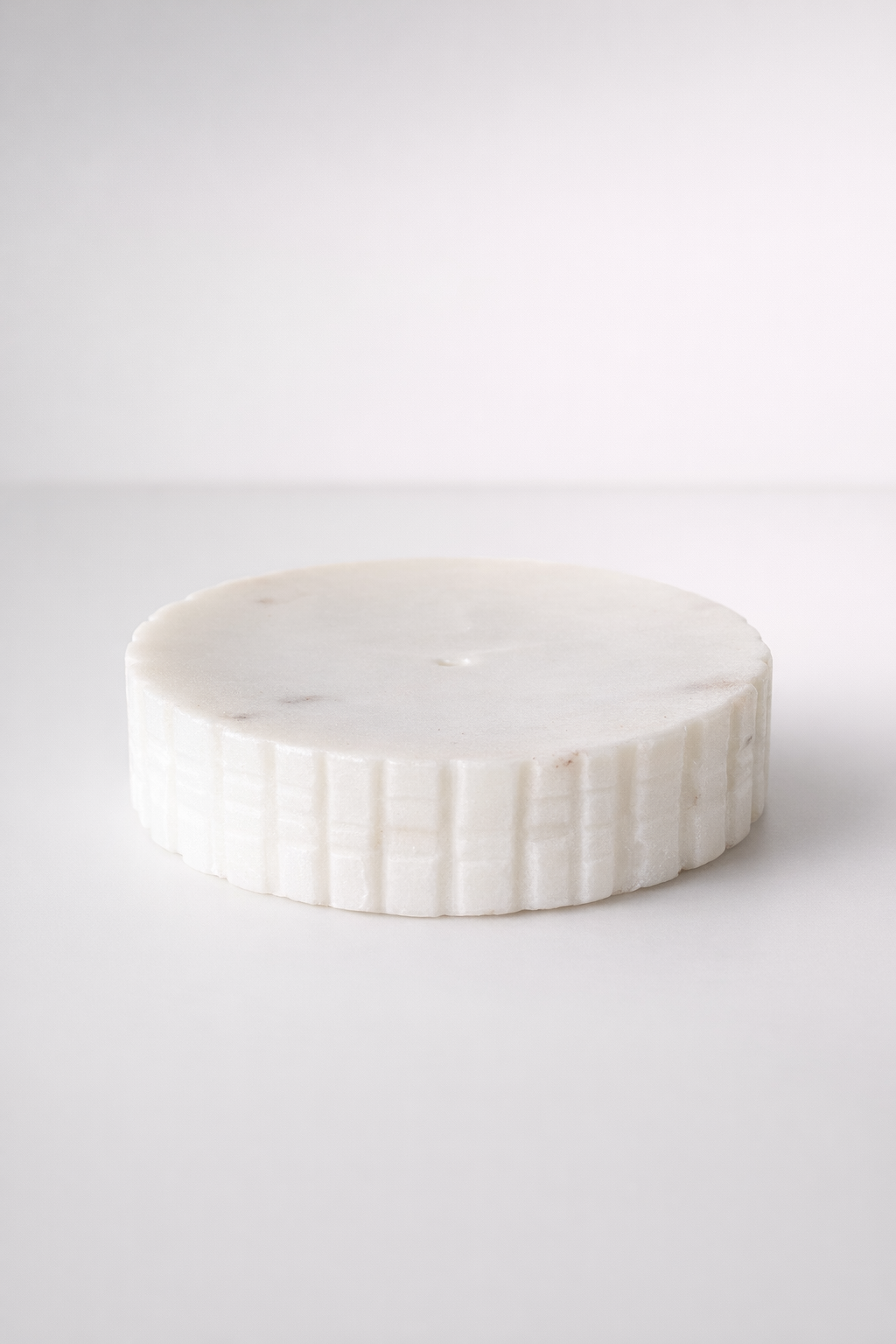 Round White Scallop Marble Soap Dish