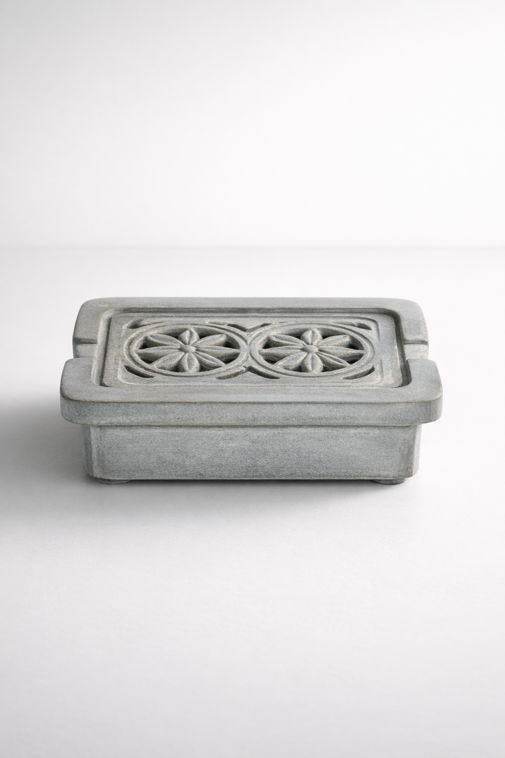 Grey Stone Cutout Soap Dish With Loose Lid