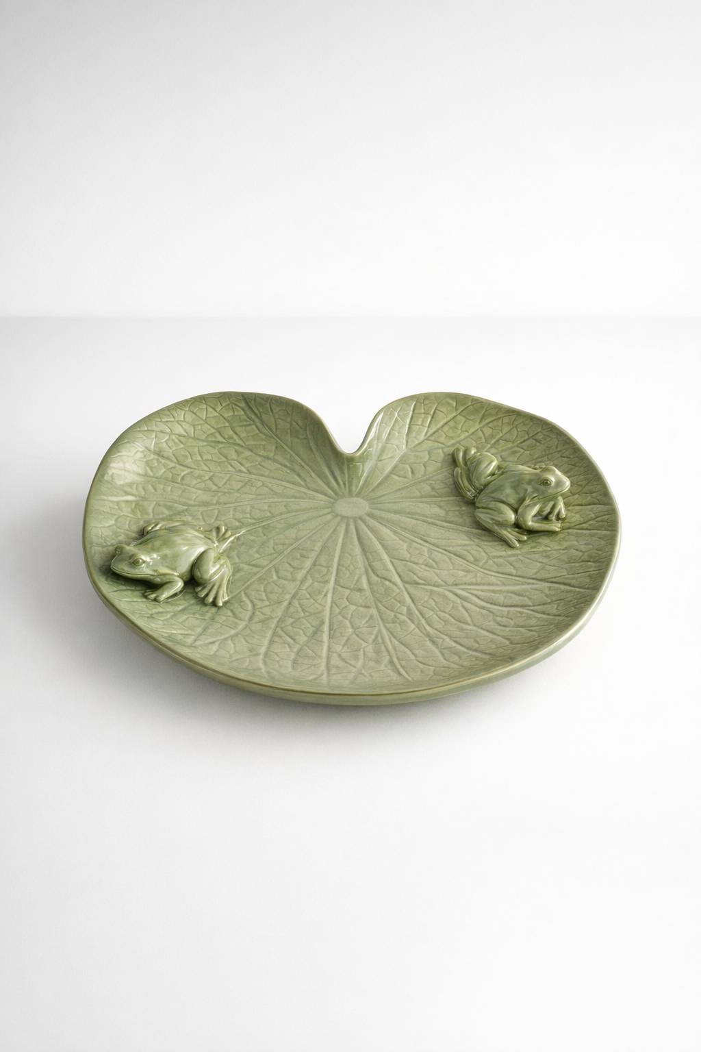 Lotus Plate With Frogs
