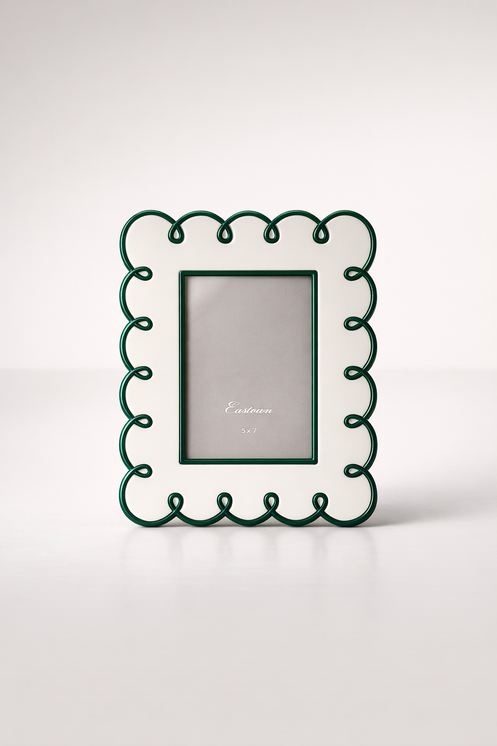Green & White Metal Scallop Standing Photo Frame
