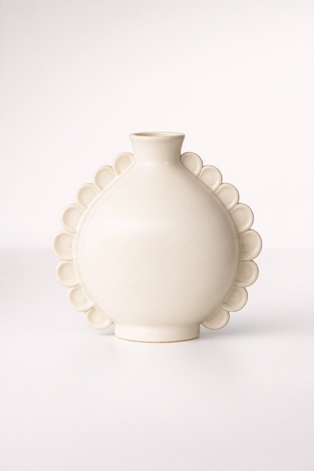 Medium Ceramic Vase Frill Edge