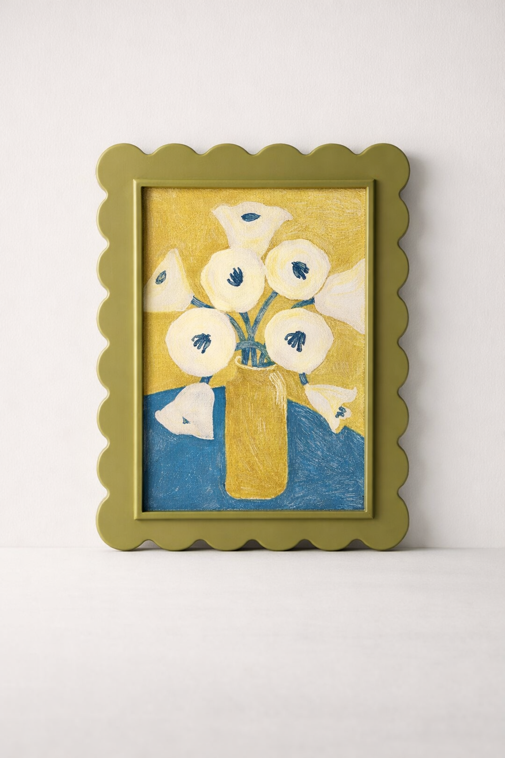 Green Scallop Frame Flower Picture