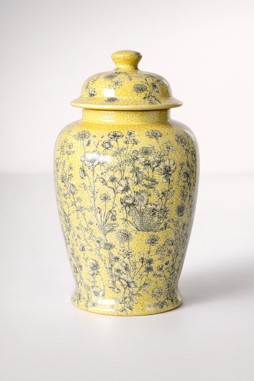 Large Yellow Daisy Ginger Jar
