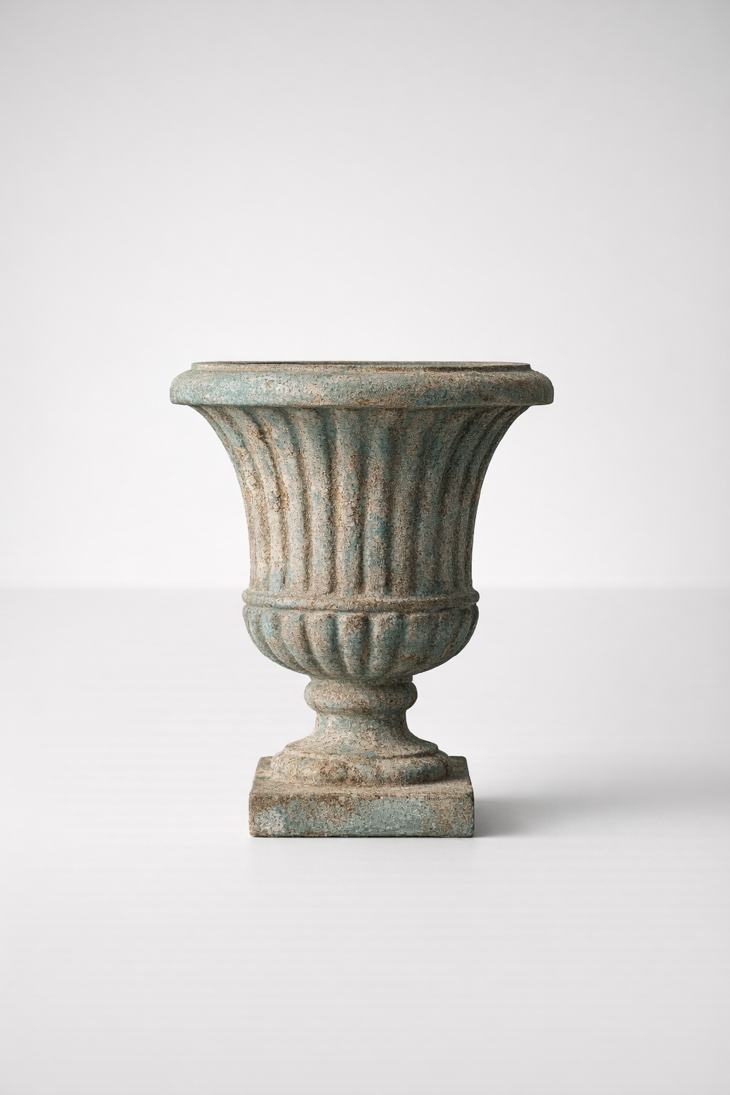 Med. Fluted Garden Pot
