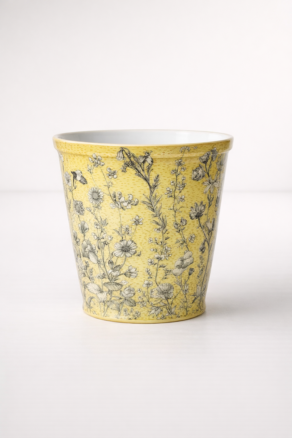 Yellow Daisy Round Planter