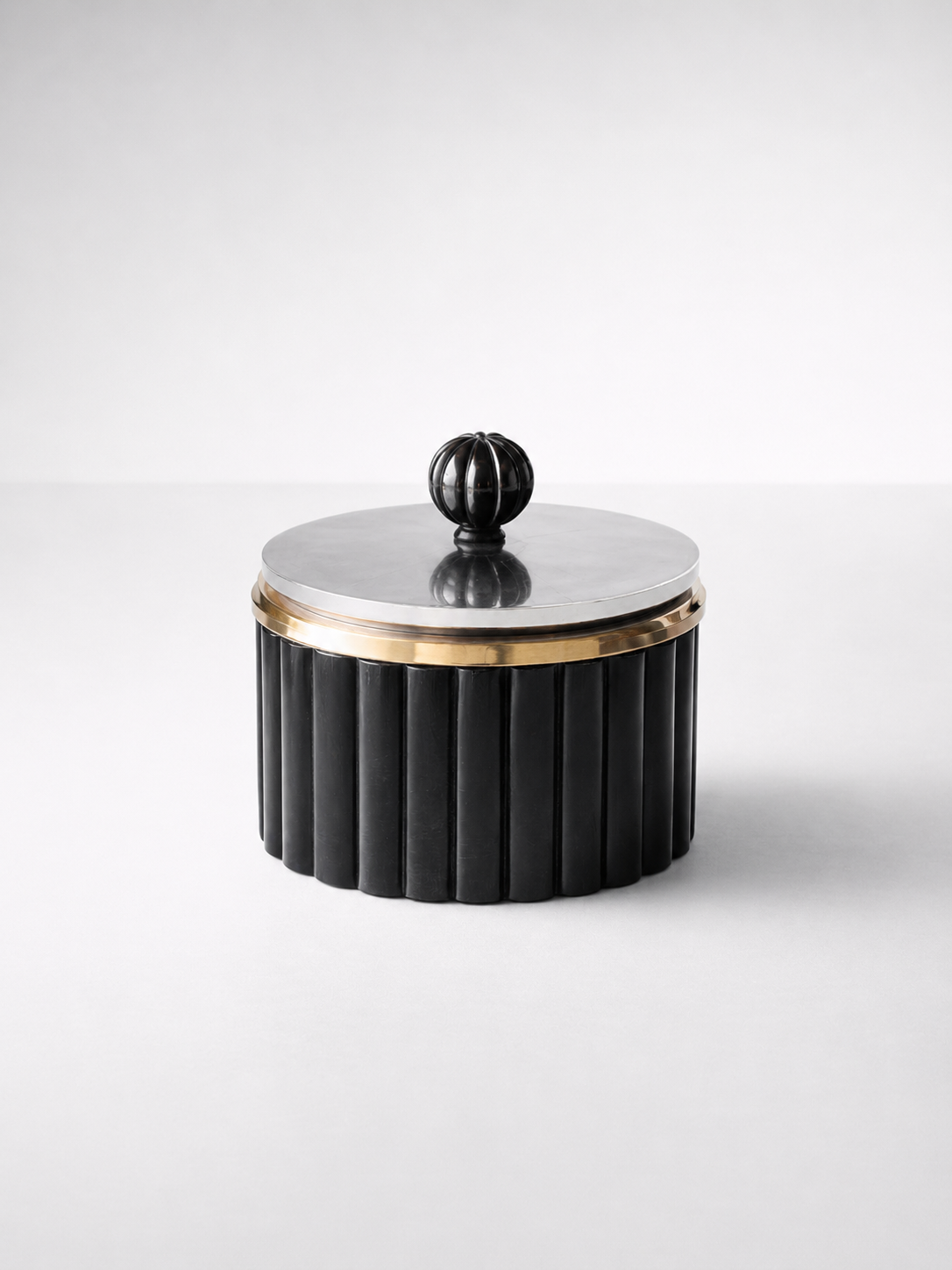 Medium Black Bone Round Box With Silver Lining