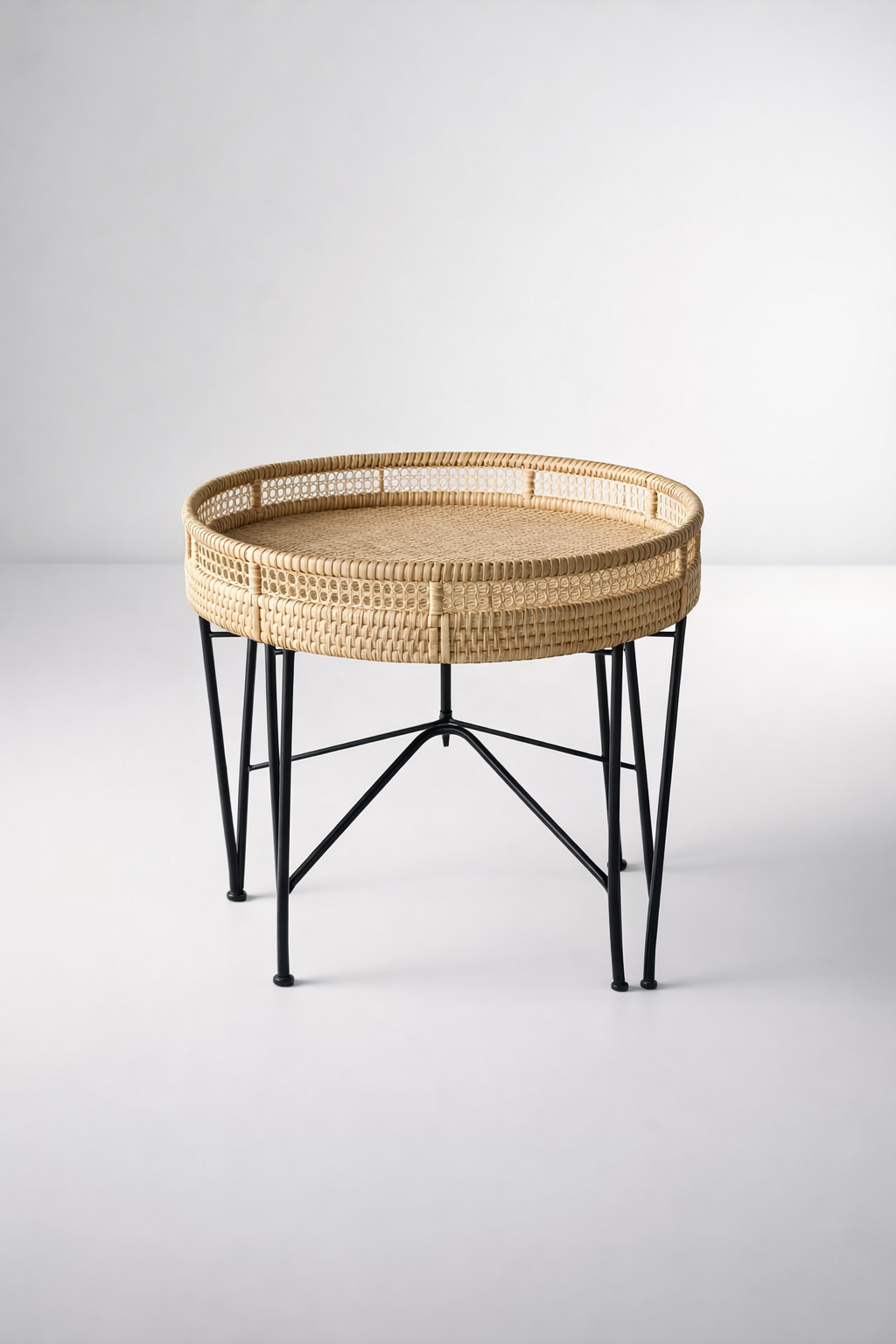 Round Rattern Tray On Stand