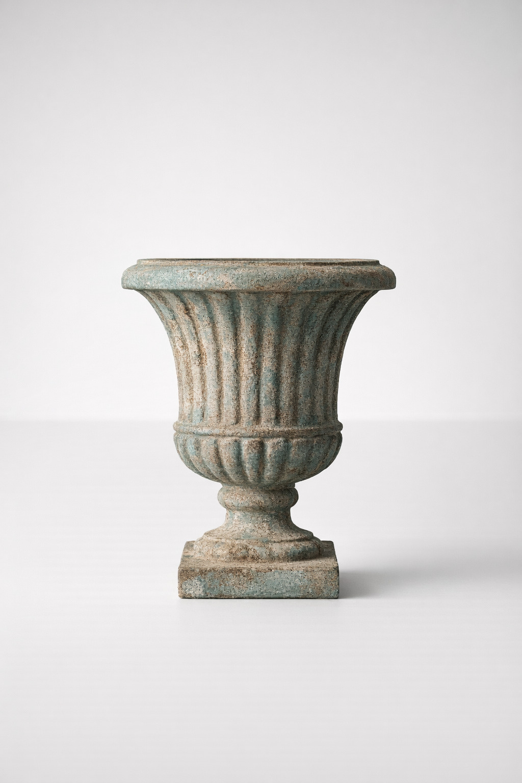 Med. Fluted Garden Pot